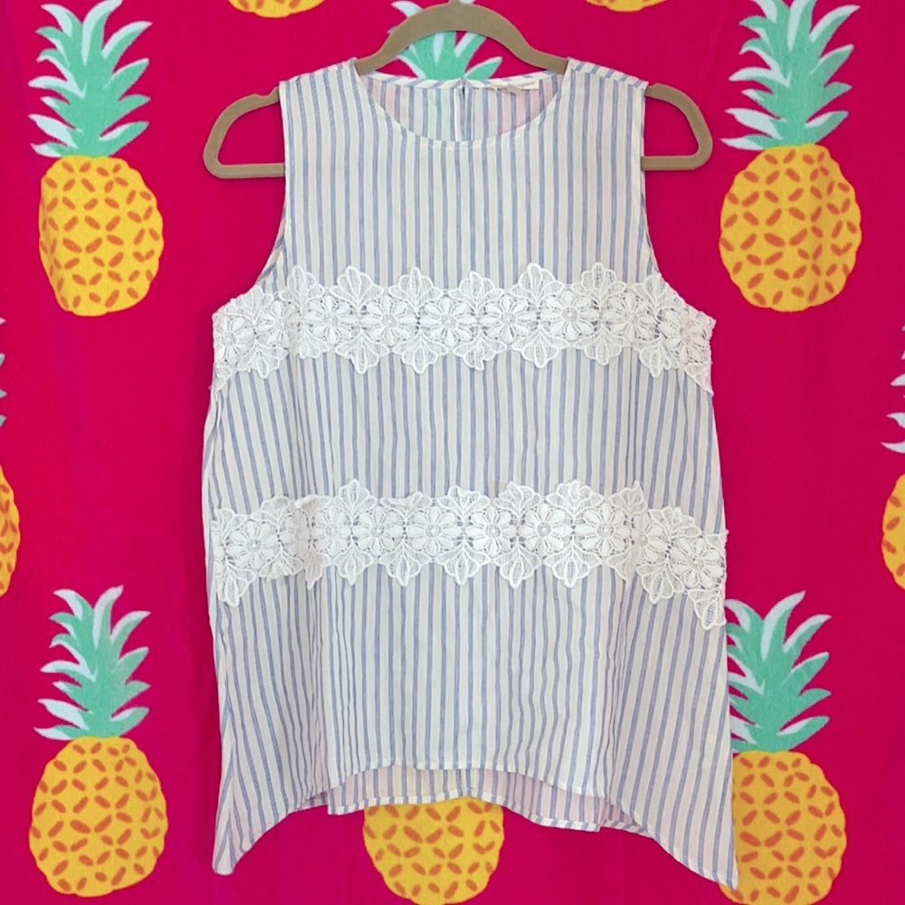 100% Cotton Tank w flower appliqué